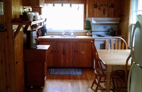 Lowville Cabina | Camp Dennis: todas las comodidades de un hogar al borde de la naturaleza