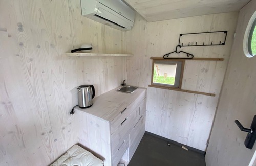 Prague 6 Cabina | Camp Dzban