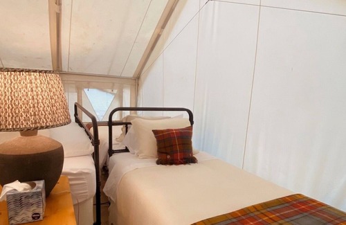 Waupaca Alquiler De RV | Camp Elsewhere Family Tents