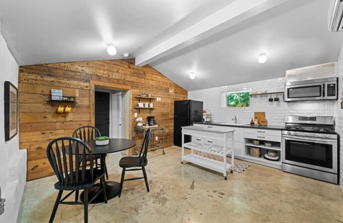 Ingram Casa | Camp House @ Haven on the Loop