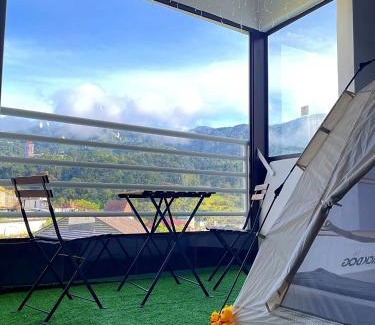 Genting Highlands Apartamento | Camp in Style with Indoor Balcony Adventures at Genting