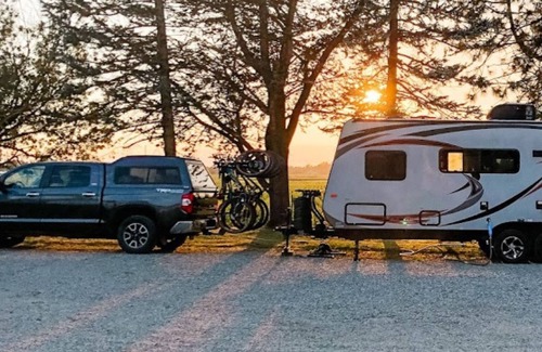Lynden Alquiler De RV | Camp in The Country From the Comforts of Your RV