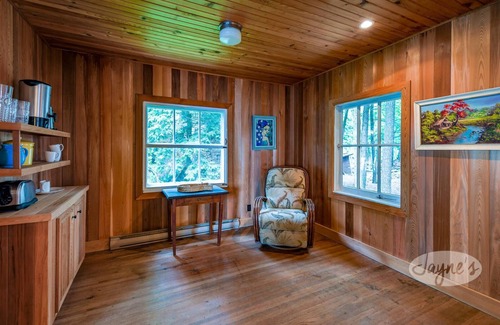 Bala Cabaña | Camp Meda on Meda Island on Lake Muskoka! Complete Privacy! Sauna!