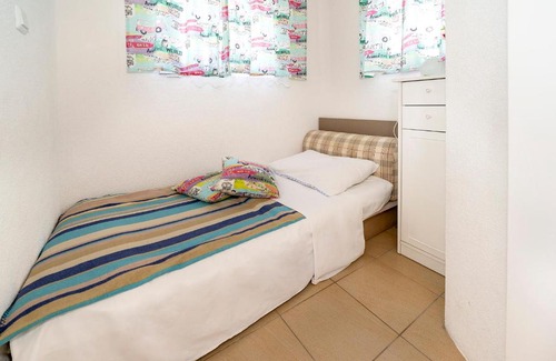 Baska Otro | Camp Mali bungalow