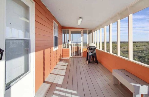Theriot Casa | Camp on Bayou Dularge-Sleeps 10-12