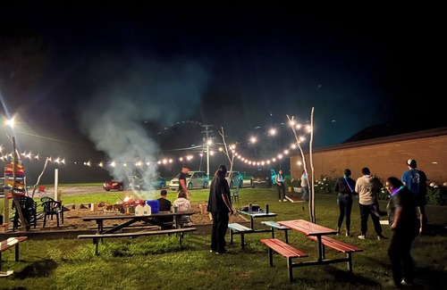 South Haven Alquiler De RV | Camp-Out at Hostel SoHa