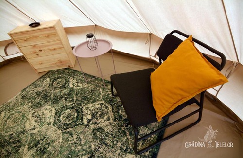 Simbata de Sus Otro | Camping & Glamping GRADINA IELELOR