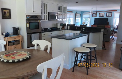 Hampton Casa | Camp Thanksgiving - 1/2 mile walk to Plaice Cove