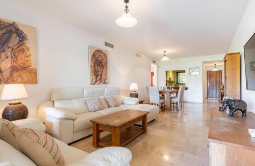 Nueva Milla de Oro Apartamento | Campanario Apartment Estepona