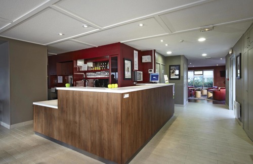 Franqueville-Saint-Pierre Hotel | Campanile Rouen Est - Franqueville Saint Pierre