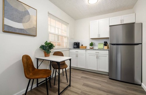 University District Apartamento | Campbell at the Quad- 2BR 1BA Apt| North Campus