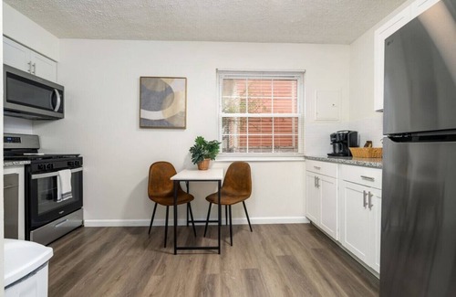 University District Apartamento | Campbell at the Quad- 2BR 1BA Apt| North Campus