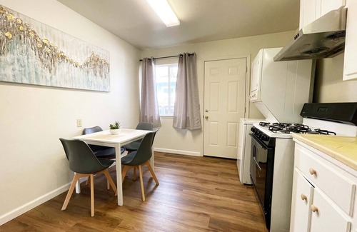 Campbell Casa | Campbell Cozy & Bright 2B/1b /AC/close to Downtown