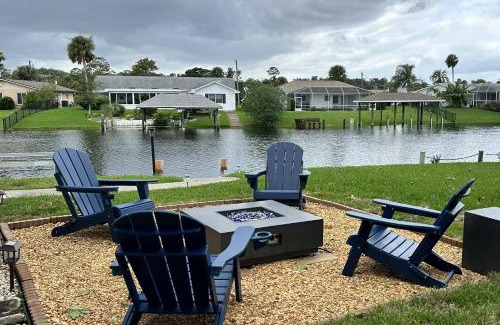 Palm Harbor Casa | Campbell Ct Anchors Landing Waterfront Home Palm Coast Canal View
