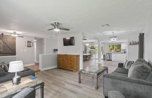 Palm Harbor Casa | Campbell Ct Anchors Landing Waterfront Home Palm Coast Canal View