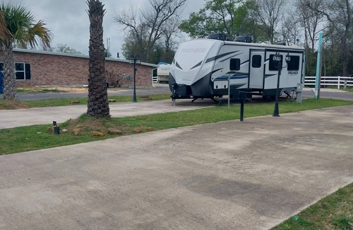 Lake Charles Alquiler De RV | camper lots for rent, monthly worker rates available