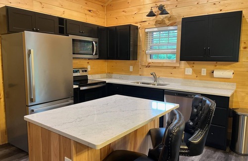 Brookville Cabina | Campfire/grill/full-kitchen, Cabin near Brookville Lake