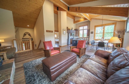 Mountain House Condominio | Campfire Mountain 6