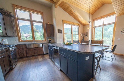 Mountain House Condominio | Campfire Mountain 6