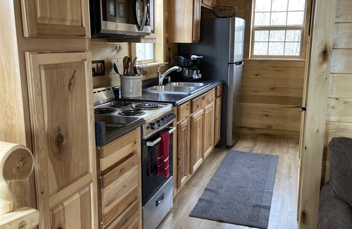 French Creek Casa | Campfire Retreat with outdoor hot tub under the stars and WiFi