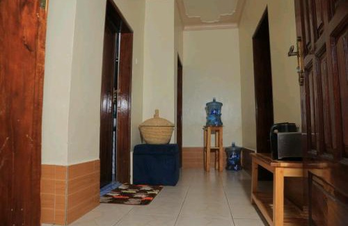 Fort Portal Casa | Campfort
