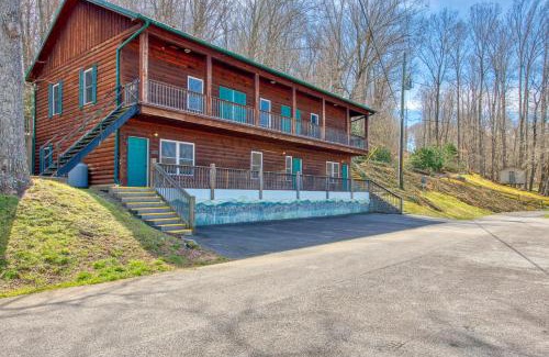 Waynesville Casa | Campground Cabin