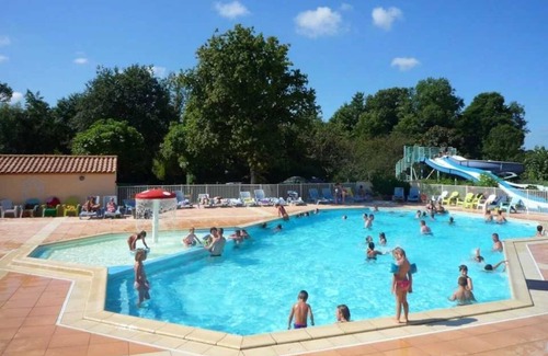 Challans Casa | Camping 4 étoiles - Piscine - efci0i