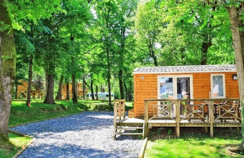 Albi Chalet De Esquí | Albirondack camping *** - Tahoe Chalet 3 habitaciones 4 Personas