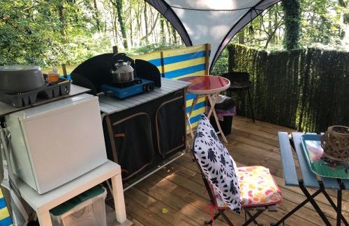 Commana Otro | Camping Au Lac Du Drennec Glamping Tent