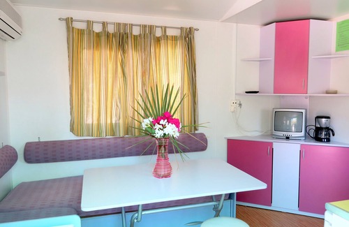Playa Macenas Alquiler De RV | Camping & Bungalow Cueva Negra
