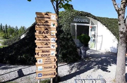 Aubigny-les-Clouzeaux Casa | Camping Campilo **** - Cottage Du Lac PREMIUM++ Lake View 3 Rooms 2 Bathrooms 5 People Air Conditioning