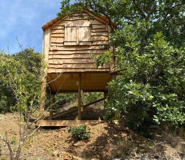 Caramany Otro | Camping Caramany, Lac à proximité - Cabanes perchées - Mobil-homes - Emplacements nus pour camping-cars, tentes, caravanes