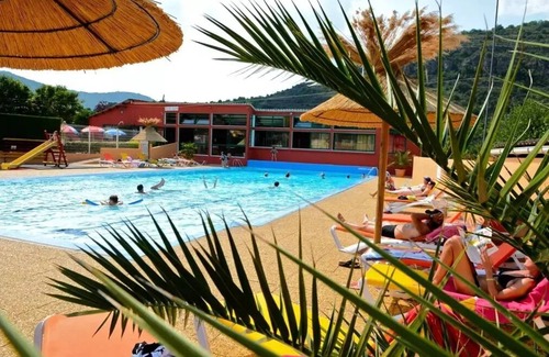 Saint-Rome-de-Tarn Villa | Camping de la Cascade **** - House-chalet 45m2 n°OMB (S) 4/6 pers CLIM 6 persons