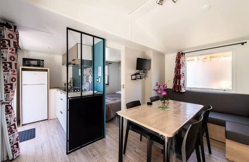 Saint-Rome-de-Tarn Casa | Camping de la Cascade **** - Super Riviera Mobil-home 28m2 Air conditioned (sam./sam. July and August) 4 to 5 people - 4 pers. included in the tariff