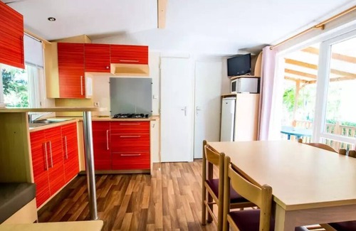 Saint-Maurice-dʼArdeche Casa | Camping Domaine du Cros d'Auzon**** - Comfort mobile home 3 rooms for 4 people Air-conditioned