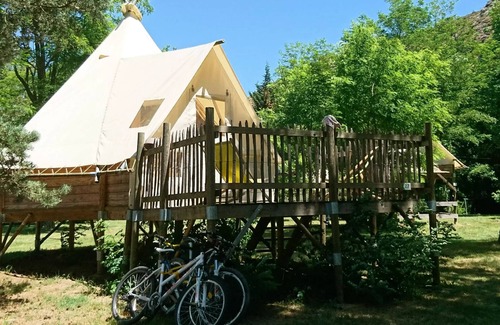 Arlebosc Alquiler De RV | Camping du Viaduc* - Tent Lodge Tipi 3 rooms 4 People Without Sanitary