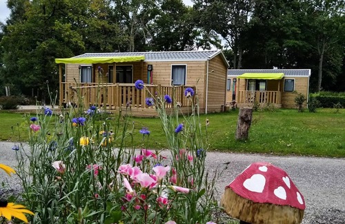 Priziac Casa | Camping Ecologique le Lac O Fées *** - MORGANE ou ANA ou CASSANDRE Mobil-home Confort 31m² - 2 chambres sur parcelle >100m2 4 personnes