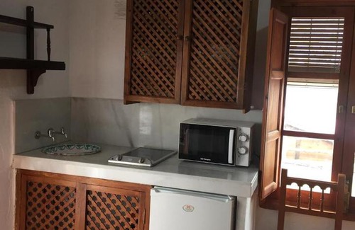 La Taha Hotel | Camping El Balcon de Pitres