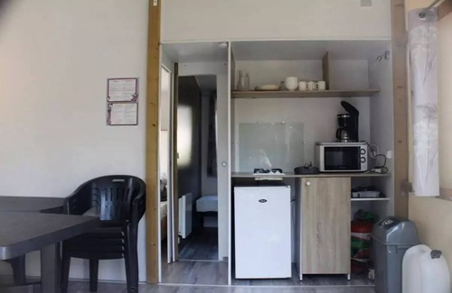 Banon Casa | Camping Flower l'Epi Bleu**** - Mobile Home Rapid Home 3 rooms 4 people Without sanitary facilities