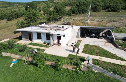 Kukes County Apartamento | Camping Helshan