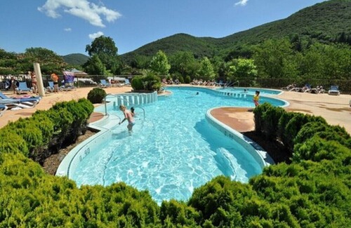 Saint-Pons-de-Thomieres Alquiler De RV | Camping Les Cerisiers du Jaur