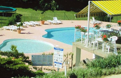 Saint-Cirq-Lapopie Casa | Camping La Truffière *** - Cabaña familiar Deluxe sobre pilotes para 5 personas