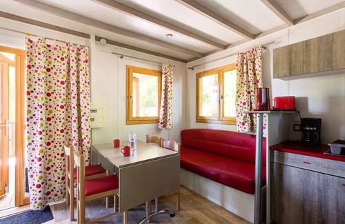 Coulon Chalet De Esquí | Camping La Venise Verte **** - Chalet CONFORT 50m² (2 bedrooms) including covered terrace + TV (also PMR) 4 people