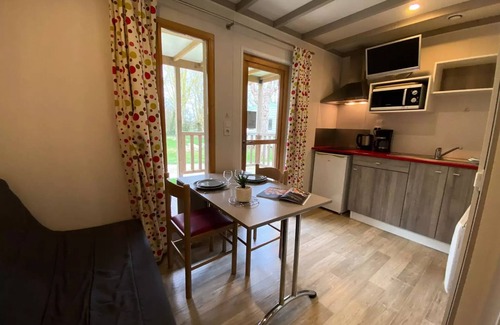 Coulon Chalet De Esquí | Camping La Venise Verte **** - COMFORT chalet 24 m² (1 bedroom) including covered terrace 8m² 2 people