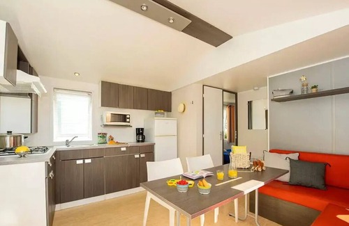 Sommieres Casa | Camping Le Domaine de Massereau***** - Classic 4-room mobile home for 6 people, air-conditioned + TV