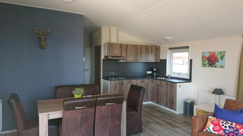 Remersdaal Chalet De Esquí | Camping Natuurlijk Limburg - chalet 6p