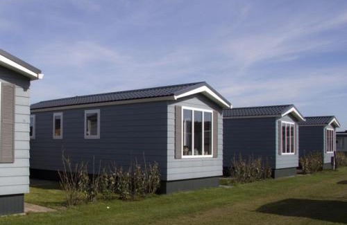 Julianadorp aan zee Chalet De Esquí | Camping Oase, Zanddijk 75