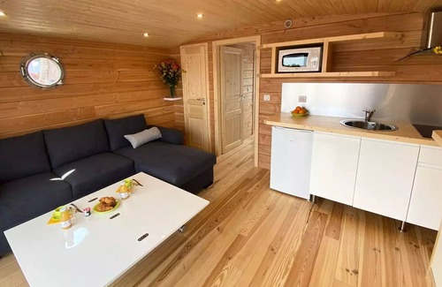 Auphelle Casa | Camping Paradis les 2 Îles - Lodge Boat 3 rooms 4 people