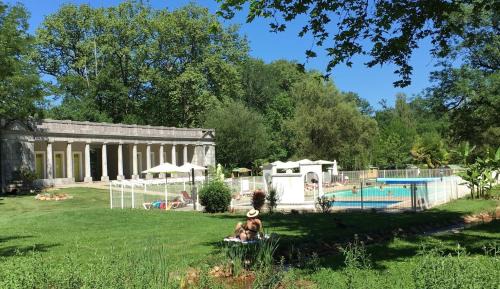 Montjoie-en-Couserans Otro | Camping Parc d'Audinac les Bains 3 étoiles - Piscine chauffée - Vue montagne