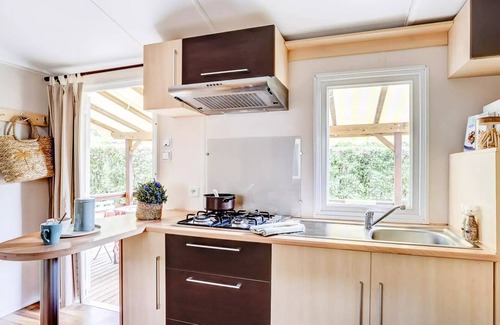 Doussard Casa | Camping Romanée La Ferme de la Serraz***** - Comfort mobile home 4 rooms 6 people